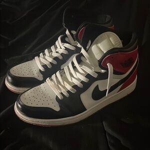 Men’s Jordan 1 Black Toe